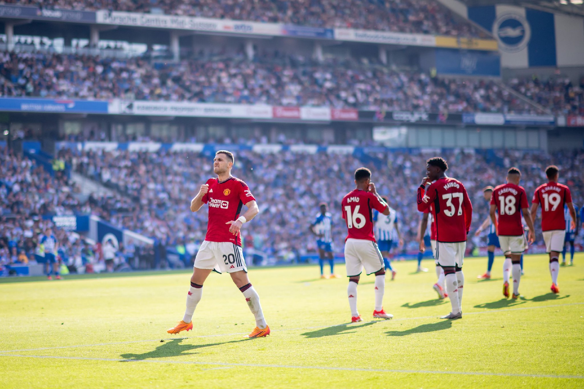 我们依然任 我们依然任